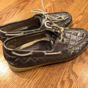 Sperry topsiders